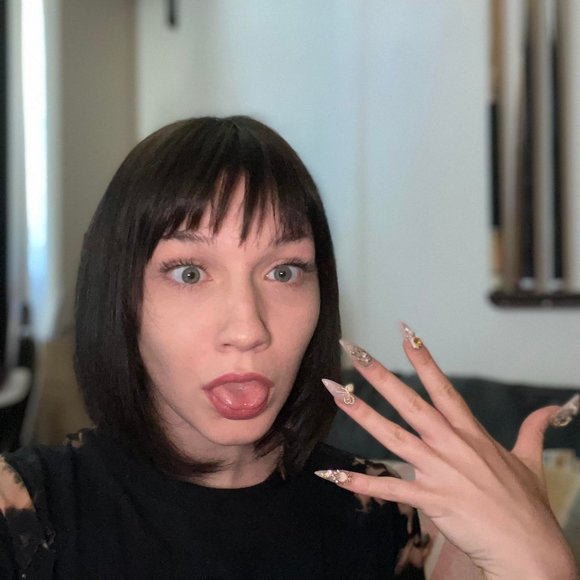 Meet your Posher, Lillian - Picture 7 of 7